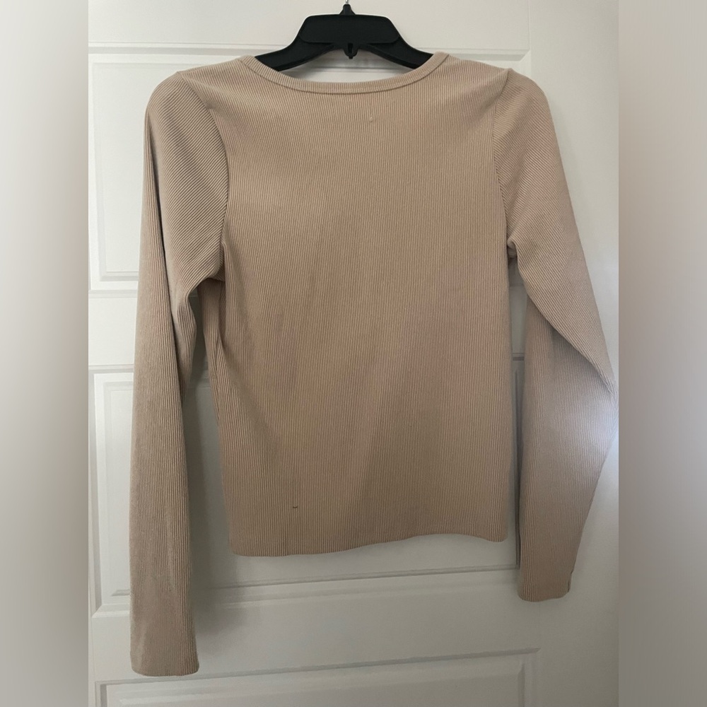 Hollister Ribbed Henley - Picture 2 of 3